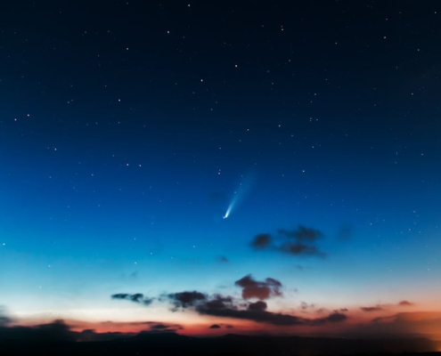 Une comète rare va briller dans le ciel : voici comment l'observer